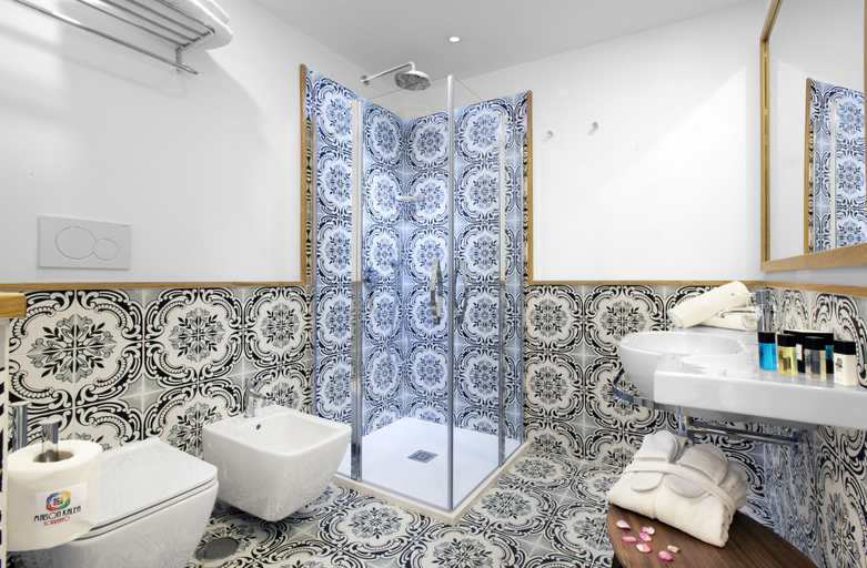Bathroom 5, Maison Kalea, Napoli