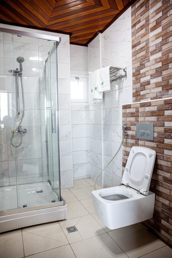 Bathroom, Hôtel  Mickel, Wouri