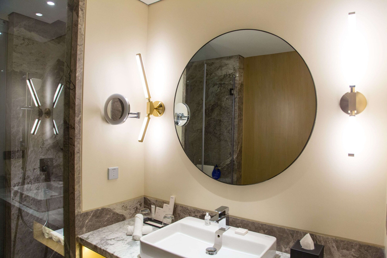 Bathroom 4, Radisson Blu Mumbai International Airport, Mumbai Suburban
