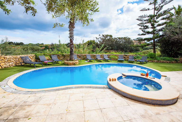 Sport & Beauty 3, Villa Soldanis 6 Bedroom Villa With Private Pool