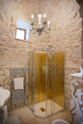 Bathroom 5, Romantic Trulli, Bari