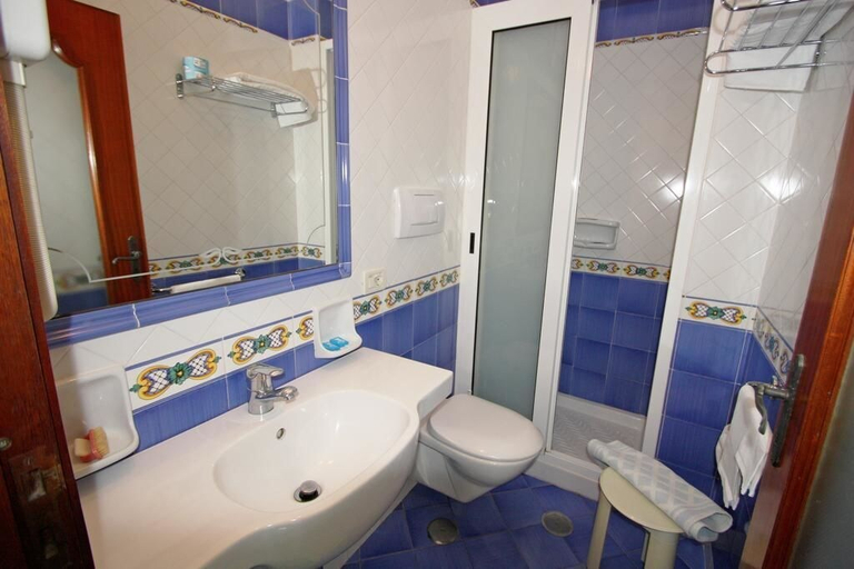 Bathroom 3, Hotel La Certosa, Napoli
