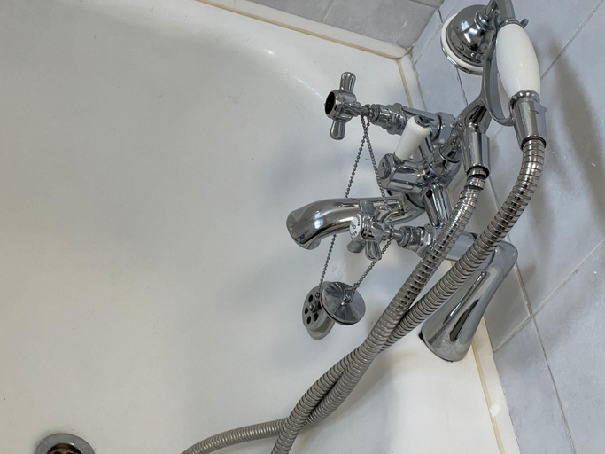 Bathroom 3, Jasper House in Cambridge, Cambridgeshire