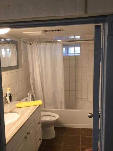 Bathroom, Ghalib Homestay, Toronto