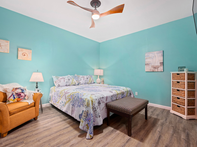 Bedroom 2, The Pigeon House, Aransas