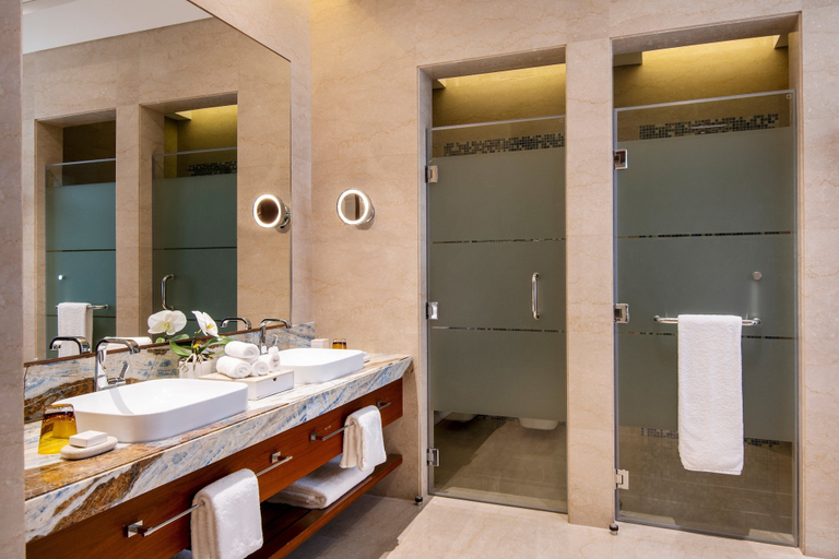 Bathroom 5, Al Messila, a Luxury Collection Resort & Spa, Doha, Doha