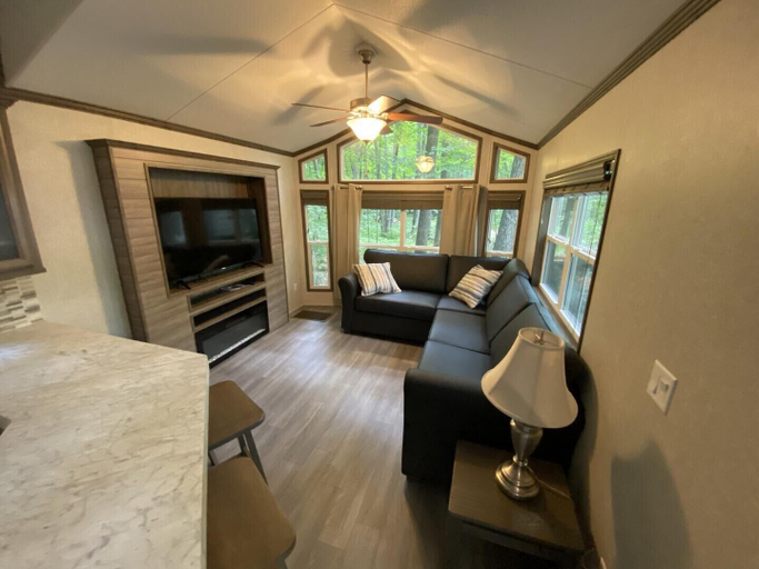 Others 5, Lincolnwood Tiny House 12, Washburn