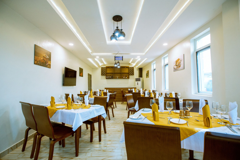 Food & Drinks, Apartment 79, Ikeja