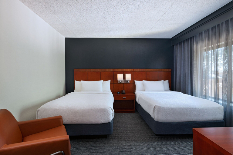 Bedroom 4, Courtyard by Marriott Dallas Plano Parkway at Preston Road, Collin