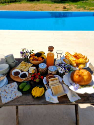 Outdoor dining, Charming 1-bed House, Silves