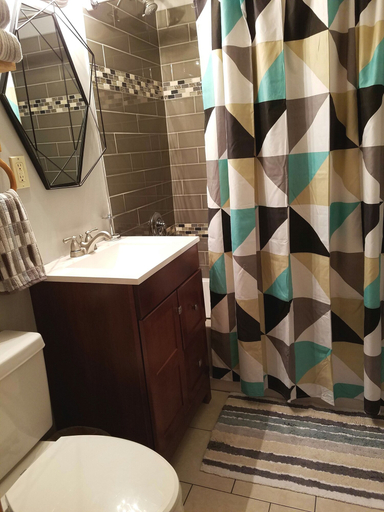 Bathroom 3, Clear River Inn, Rutland