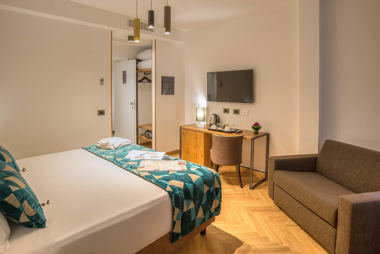 Bedroom 4, Navona Essence Hotel, Rome