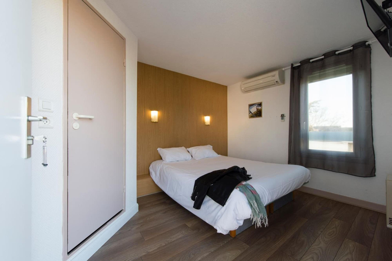 Bedroom 2, Brit Hotel Essentiel Pau Lescar, Pyrénées-Atlantiques