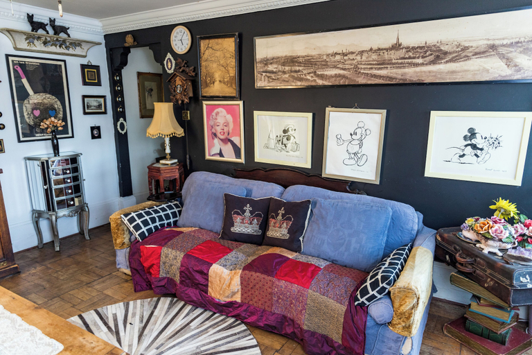 Living area 2, 1 Bed Flat - Sleeps 2 - Wifi - Smoking, London