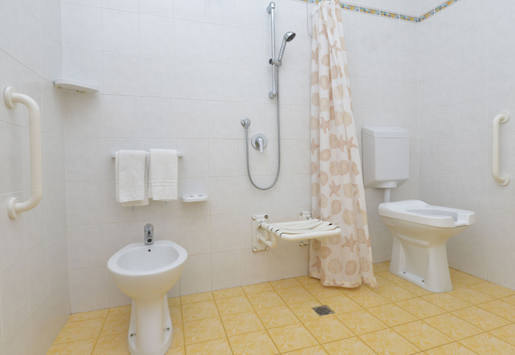 Bathroom 4, Hotel Etna, Udine