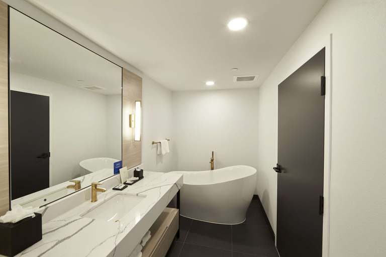 Bathroom 3, Bloom Mississauga, Tapestry Collection by Hilton, Peel