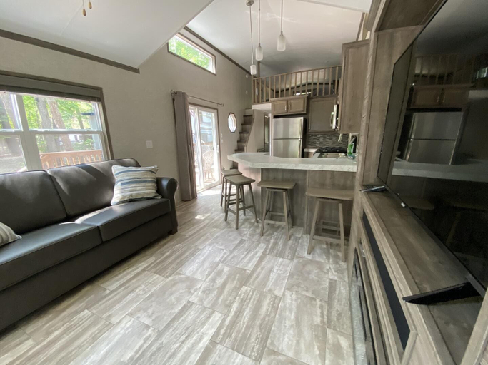 Others 5, Lincolnwood Tiny House 08, Washburn