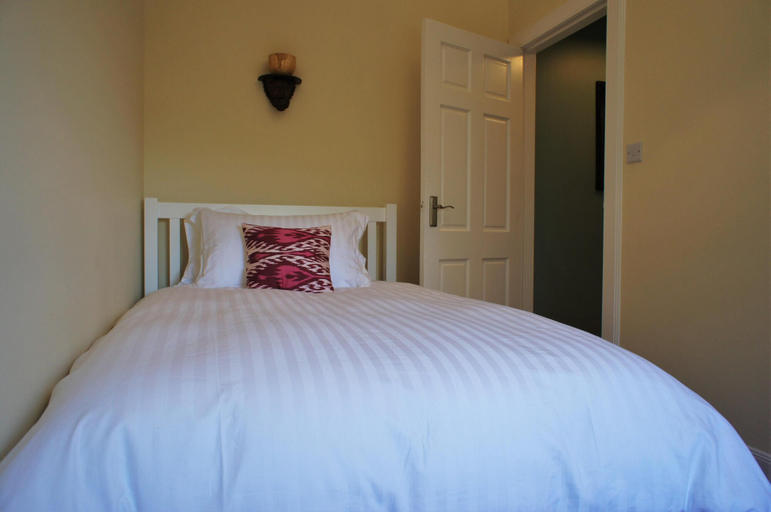 Bedroom 3, Fantastic 2 Bedroom, Spacious and Great Location!, Argyll and Bute