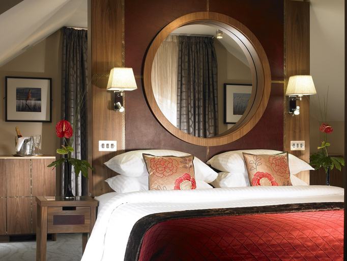 Bedroom 3, Westport Plaza Hotel