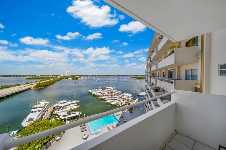 Others 4, Waterfront One-Bedroom Apt, Miami-Dade