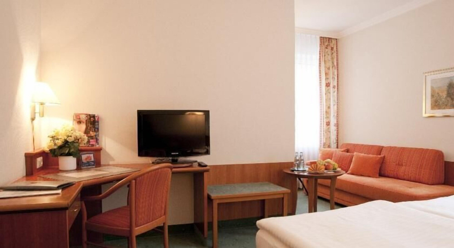 Bedroom 10