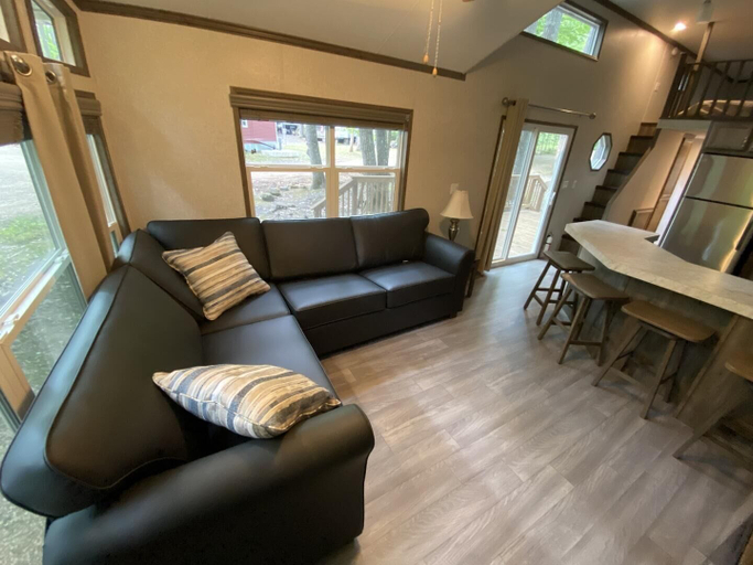 Others 4, Lincolnwood Tiny House 12, Washburn