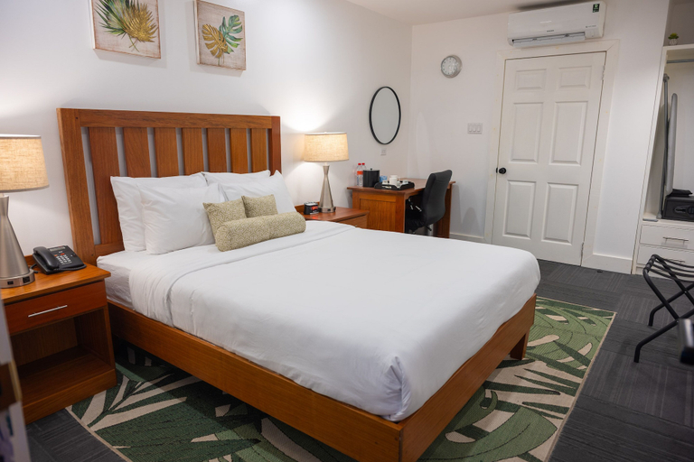Bedroom 3, Grand Coastal Hotel, La Bonne Intention / Better Hope