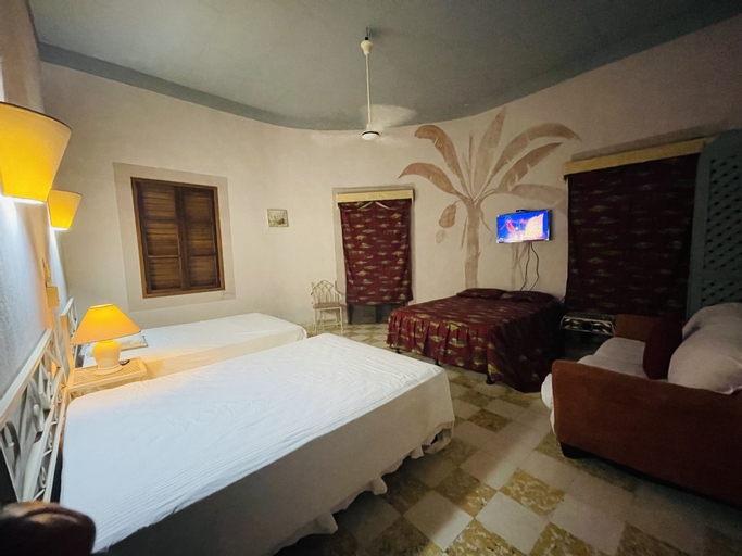 Bedroom 2, Hotel bless, Tela