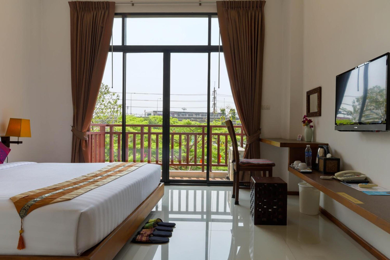 Bedroom 2, The Choice Hotel - Adults Only, Chom Thong