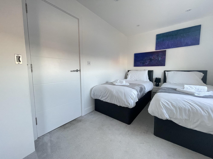 Room 2, Diamond Penthouse in Cambridge, Cambridgeshire