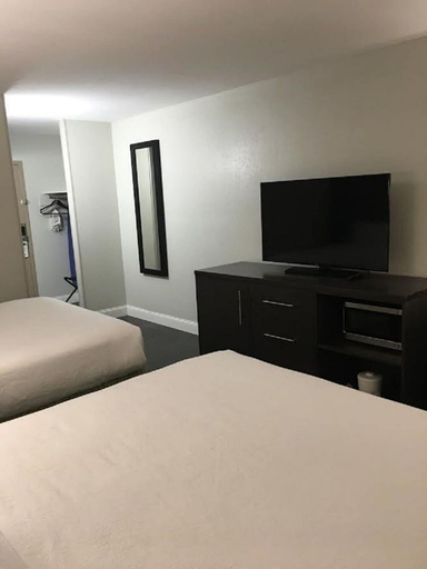 Bedroom 3, Wingate by Wyndham Kansas City, Kansas City