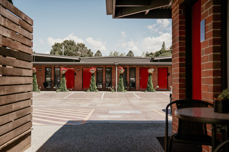 Exterior & Views 2, Daylesford Art Motel, Hepburn - East
