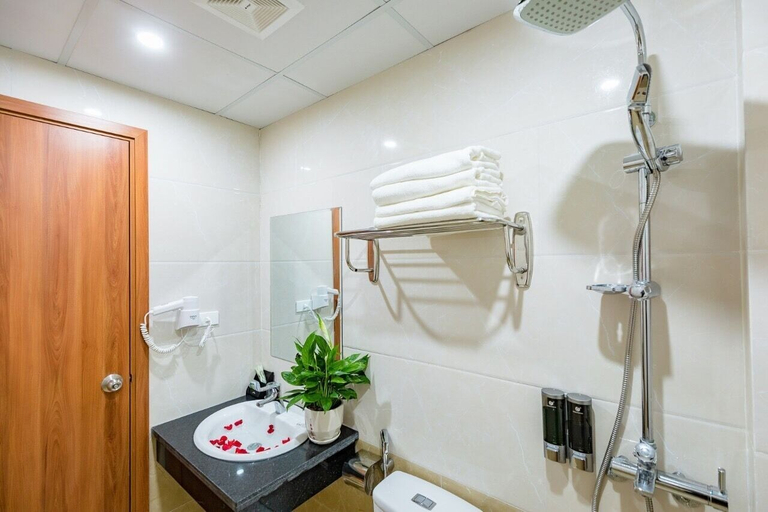 Bathroom, Cat Ba Violet Hotel, Cát Hải