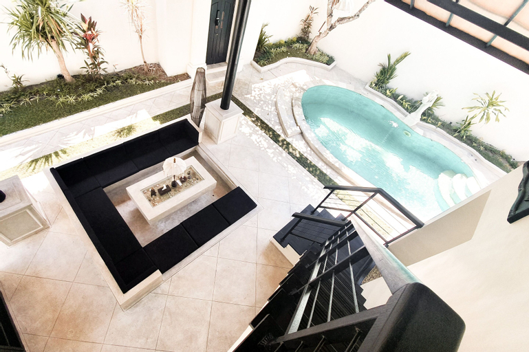 Swimming Pool 14
