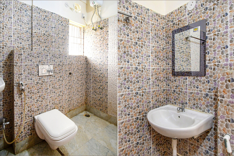 Bathroom 4, Fabhotel New Dream Palace, South 24 Parganas