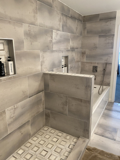 Bathroom 4, CG Suites, Franklin