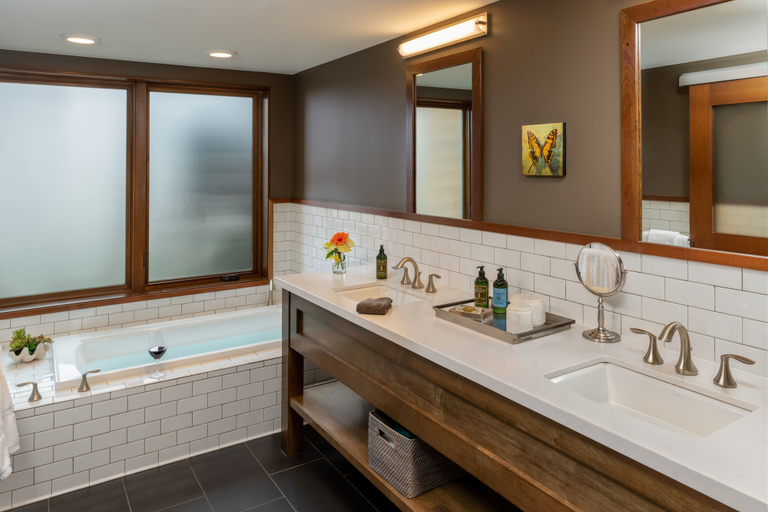 Bathroom 4, Eritage Resort, Walla Walla