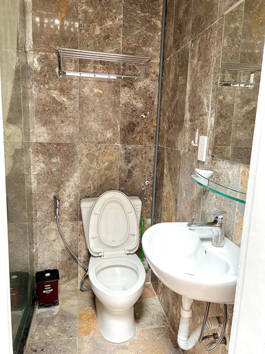 Bathroom 3, Ngo Family Apartment, Da Nang