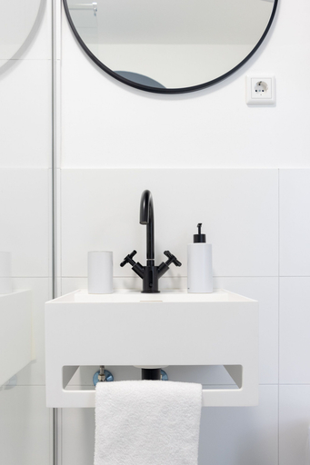 Bathroom 5, zzzpace Smart-Hotel Bielefeld, Bielefeld