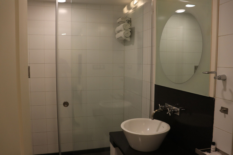 Bathroom 4, 37th Crescent Hotel, Bangalore