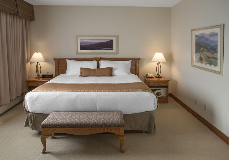 Bedroom 3, Jasper Inn & Suites by INNhotels, Division No. 15