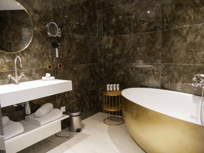 Bathroom 4, Hôtel Le Diamond Rock, Savoie