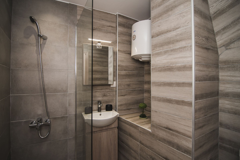 Bathroom 4, Contemporary Studios Historic Center, Ionian Islands