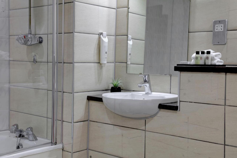 Bathroom 5, Crown and Mitre Hotel, Cumbria