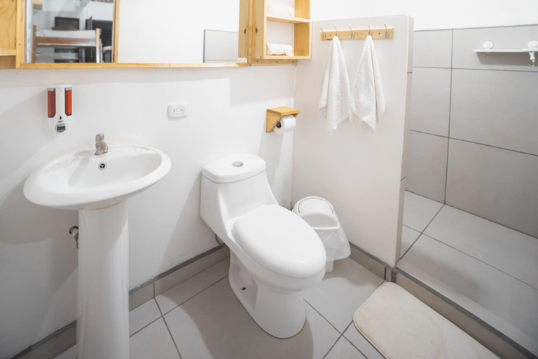 Bathroom 3, Veragua Rainforest Lodge, Matina