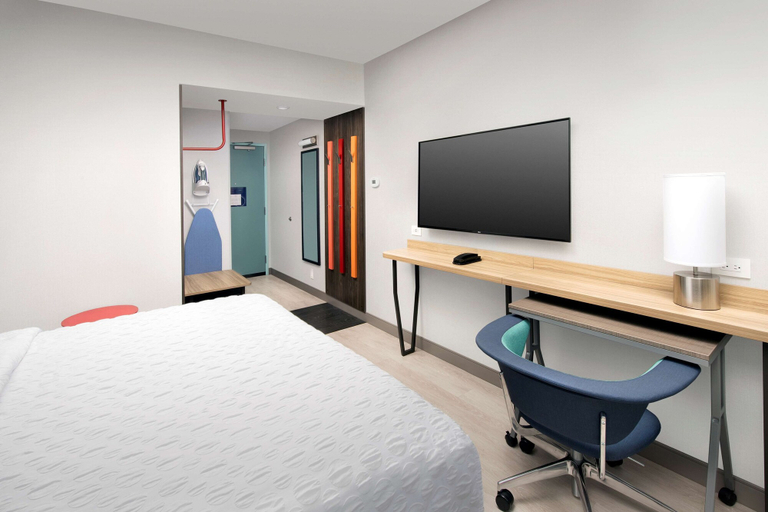 Bedroom 3, Tru by Hilton Tallahassee Central, Leon