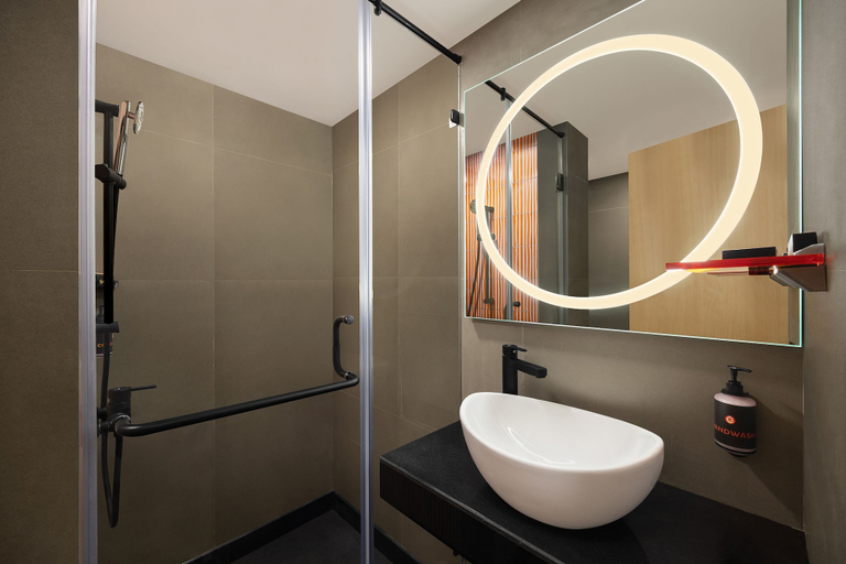 Bathroom 5, Ginger Hotel Jamshedpur, Purbi Singhbhum