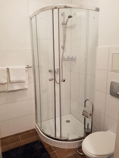 Bathroom 5, Hotel Ari, Kaiserslautern