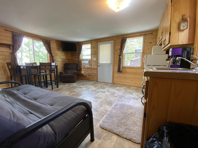 Bedroom 2, Lincolnwood Cabin 1, Washburn