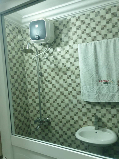 Bathroom 4, Eleventh House Hotel & Suites Ibadan, IbadanNorth-West